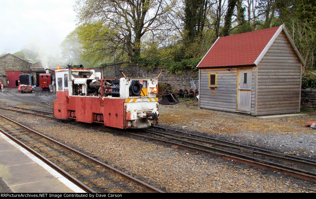 Hunslet ex London Underground Jubilee Line Extension construction loco as station shunter